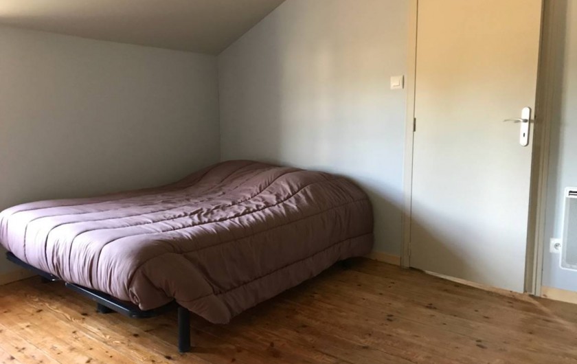 Location de vacances - Gîte à Saint-Quentin-en-Tourmont - 2ème chambre au 1er étage