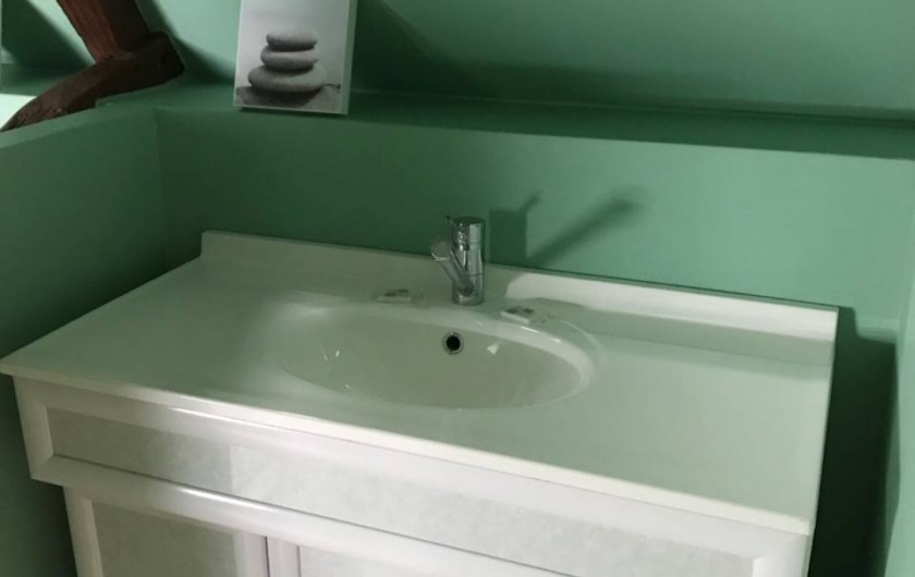 Location de vacances - Gîte à Saint-Quentin-en-Tourmont - Salle d'eau 1er étage