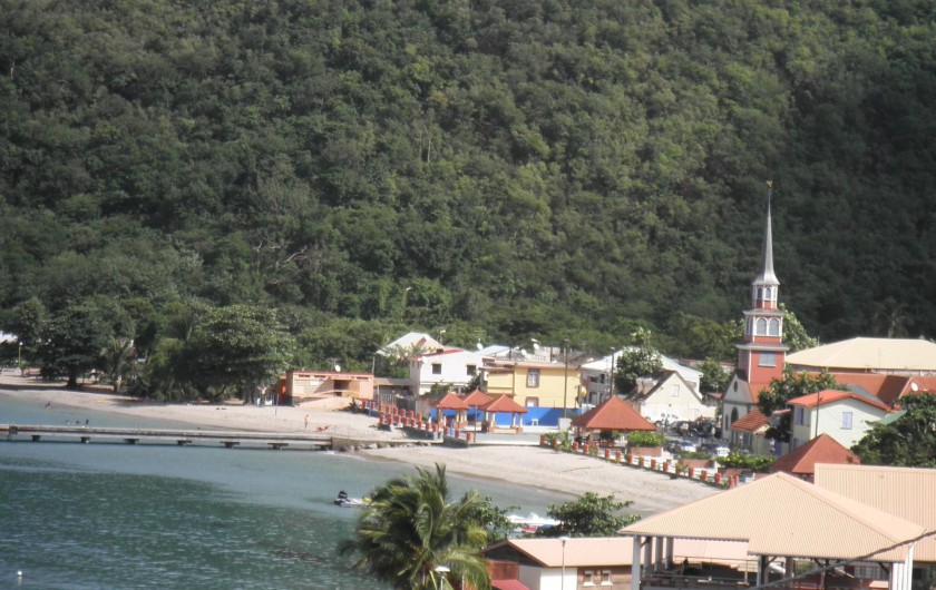 Location de vacances - Appartement à Les Anses-d'Arlet - Vue du bourg et du village depuis la Résidence Batterie