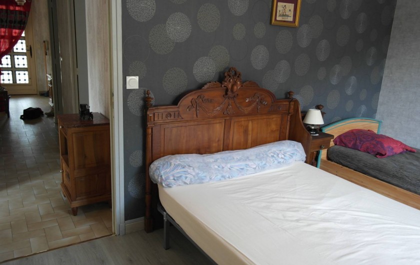 Location de vacances - Villa à Saint-Julien-Labrousse - Chambre 2 ( Est )