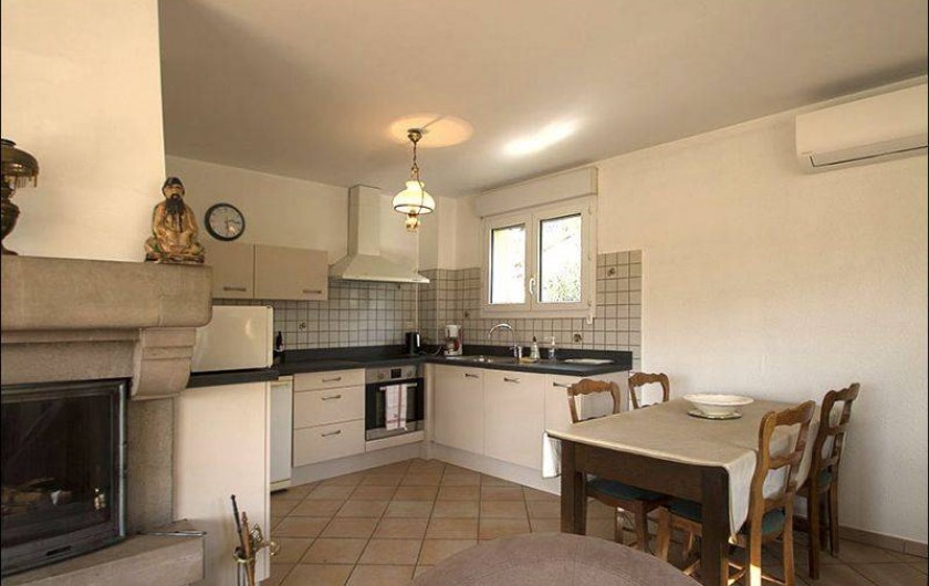Location de vacances - Gîte à Millau - Coin cuisine - grande salle à manger