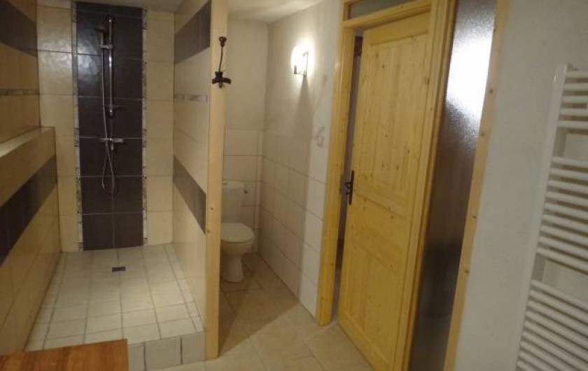 Location de vacances - Gîte à Chirols - Salle d'eau de la chambre d'hôtes