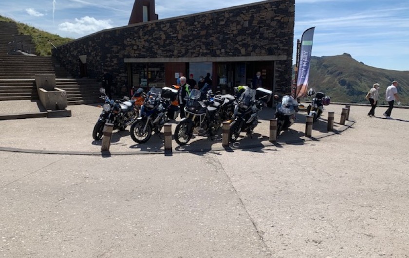 Location de vacances - Gîte à Saint-Denis-lès-Martel - Balade moto