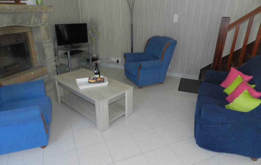 Location de vacances - Gîte à Plouhinec - Coin salon avec téléviseur- Accès wifi dans le gite-