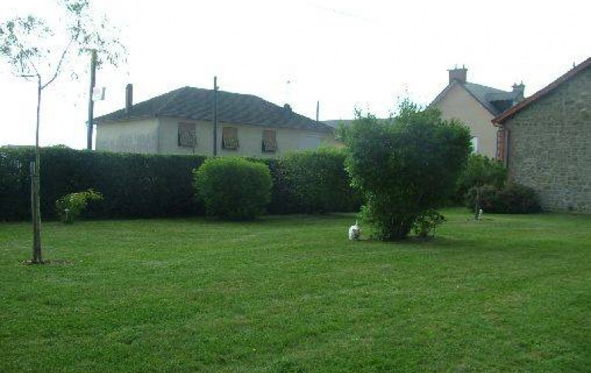Location de vacances - Villa à Saint-Sulpice-les-Champs - PELOUSE