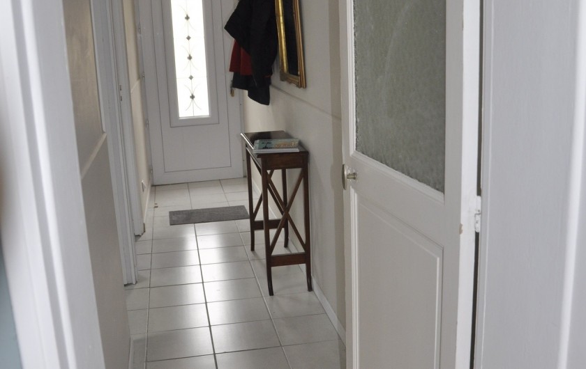 Location de vacances - Villa à Les Sables-d'Olonne - couloir d'entrée