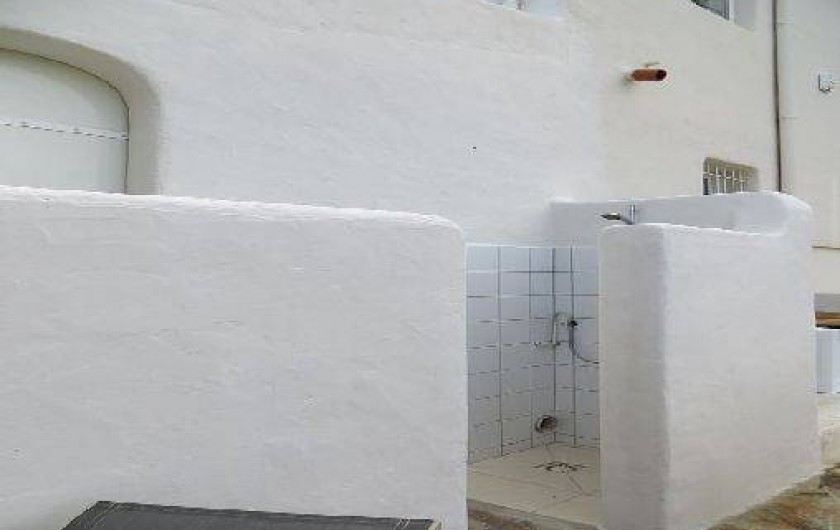 Location de vacances - Appartement à Banyuls-sur-Mer - douche extérieure