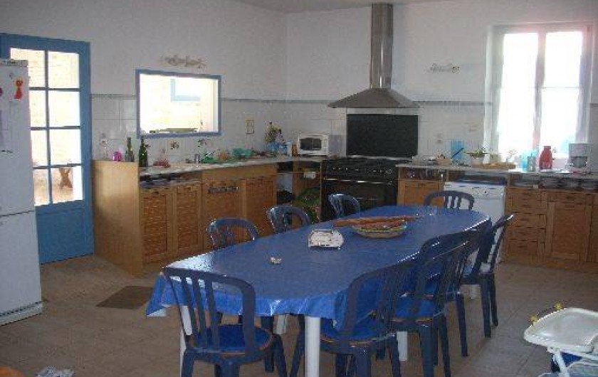 Location de vacances - Maison - Villa à Dolus-d'Oléron - Cuisine ouverte sur salle à manger et séjour