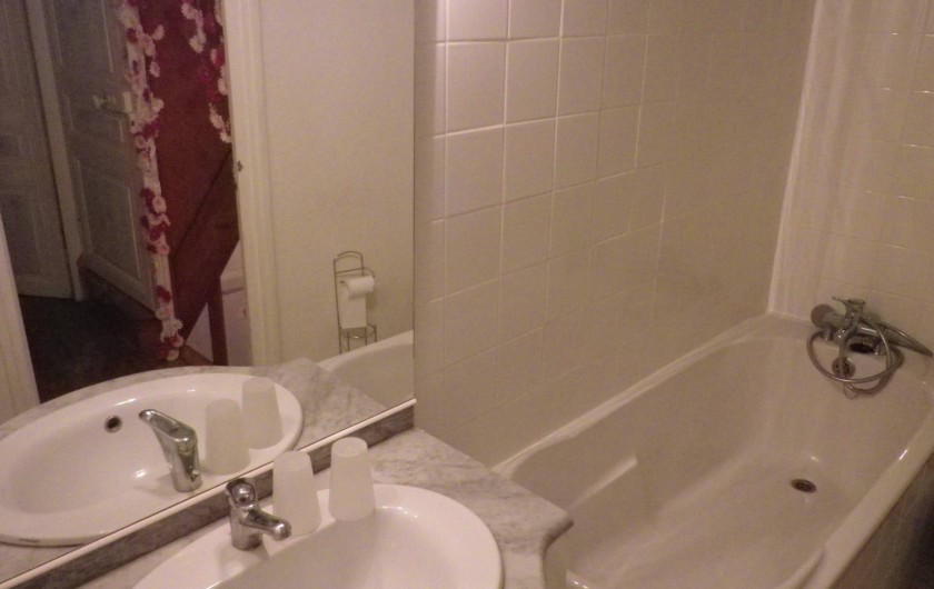 Location de vacances - Gîte à Saint-Nectaire - Salle de bain