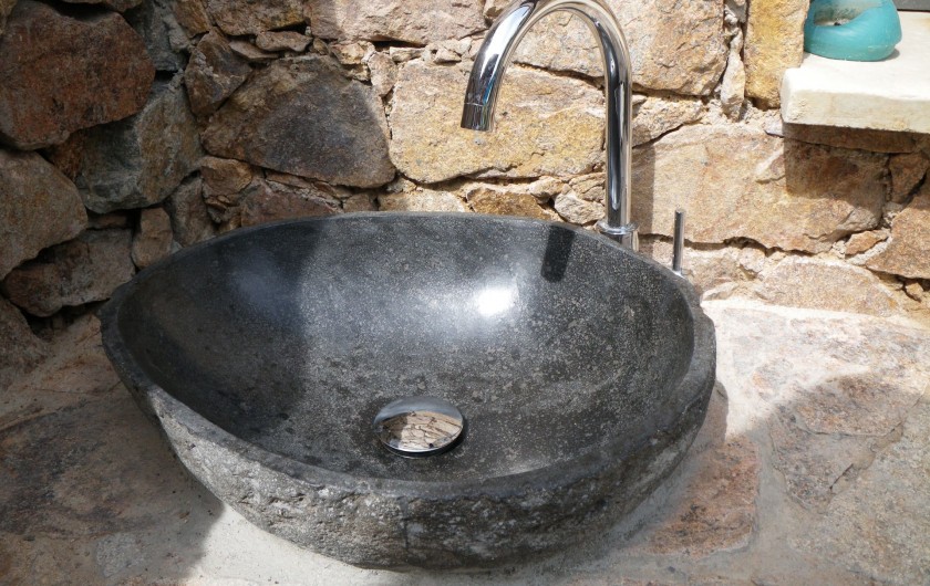 Location de vacances - Villa à Porto-Vecchio - evier extérieur