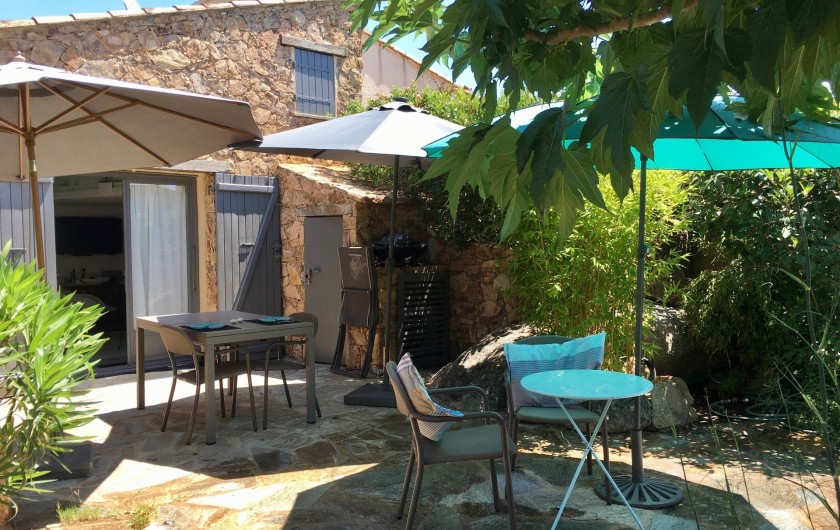 Location de vacances - Villa à Porto-Vecchio - vue extérieure de la maison