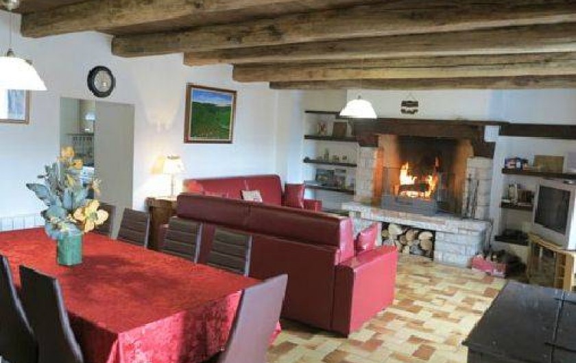 Location de vacances - Gîte à Saint-Pierre-de-Nogaret - Spacieuse pièce à vivre