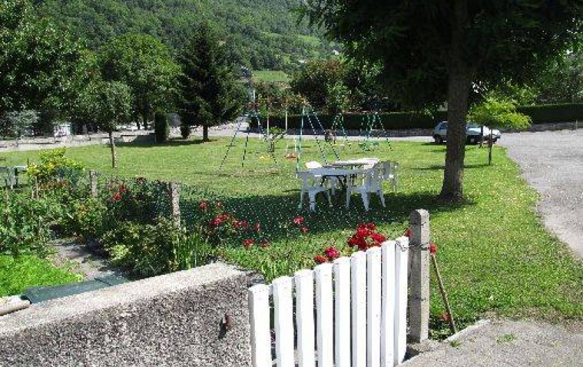 Location de vacances - Appartement à Esterre - jardin