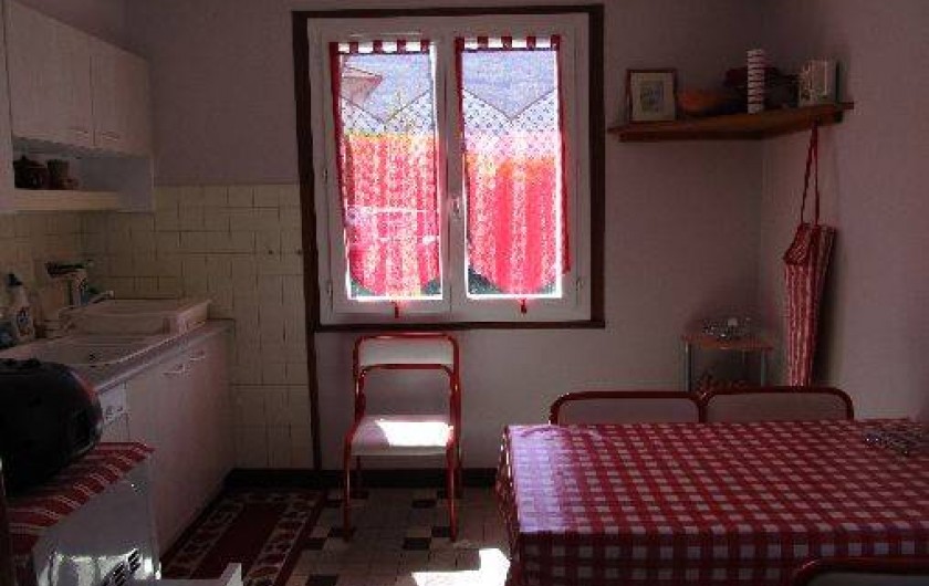 Location de vacances - Appartement à Esterre - cuisine repas