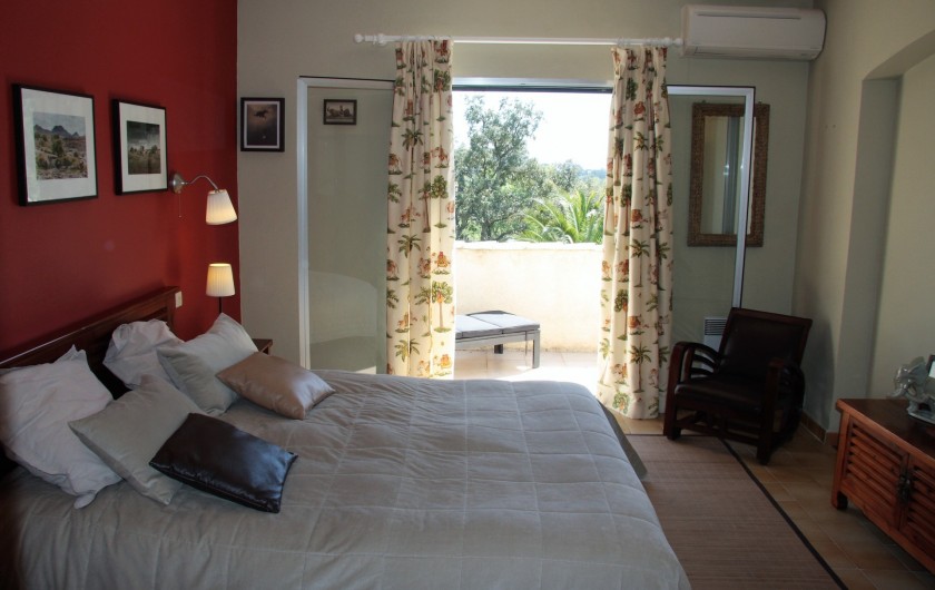 Location de vacances - Villa à Sainte-Maxime - Chambre rouge