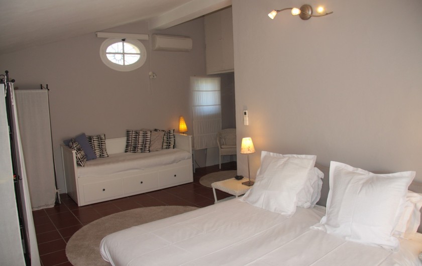 Location de vacances - Villa à Sainte-Maxime - Chambre beige