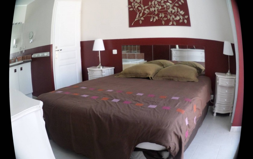 Location de vacances - Villa à Saint-Dézéry - chambre parentale acvec 1 salle de bain et 1 wc