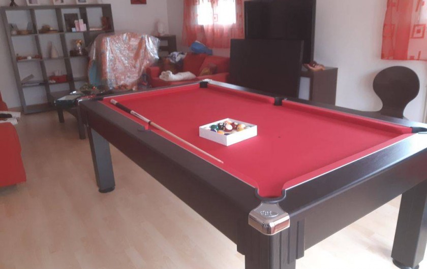 Location de vacances - Villa à Saint-Dézéry - nouveau pour le printemps 2020 salle de jeux avec billard et baby foot