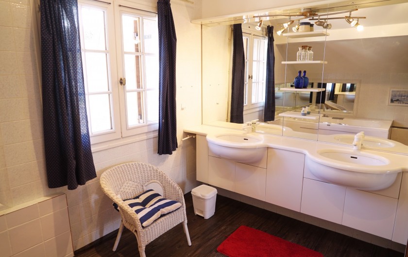 Location de vacances - Chalet à Les Deux Alpes - salle de bain
