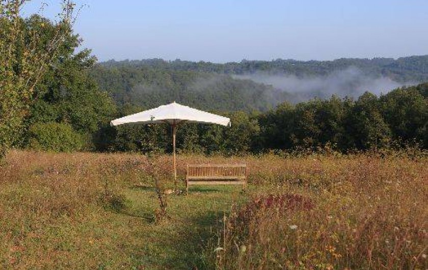Location de vacances - Gîte à Saint-Amand-de-Coly - le coin "méditation" et lecture