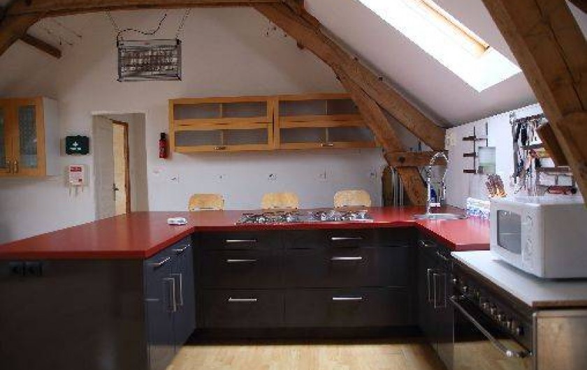 Location de vacances - Gîte à Saint-Amand-de-Coly - cuisine moderne et bien équipée