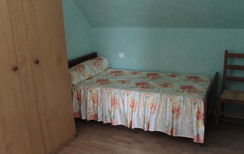 Location de vacances - Gîte à Peyrouse - Chambre triple