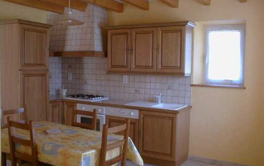 Location de vacances - Gîte à Peyrouse - Cuisine