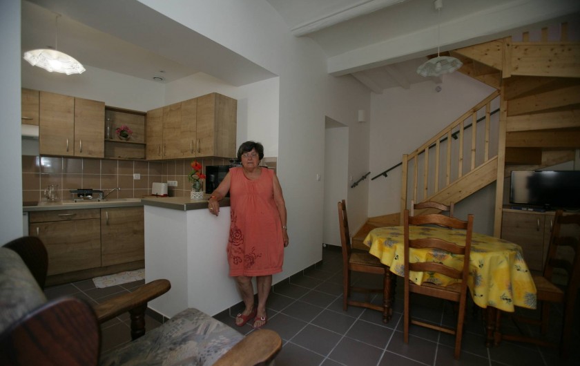 Location de vacances - Maison - Villa à Saint-Martin-d'Ardèche - cuisine et salle de séjour