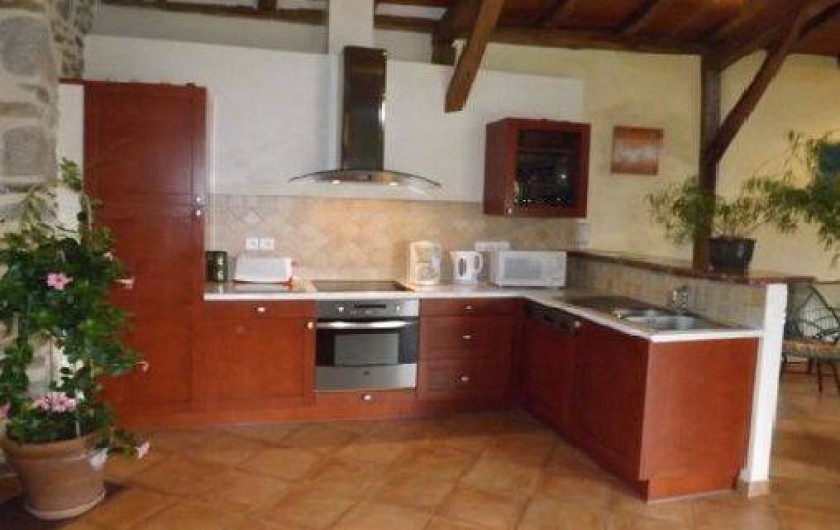 Location de vacances - Gîte à Saint-Étienne-de-Maurs - Cuisine équipée