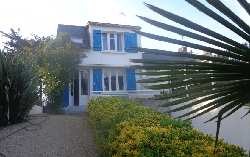 Location de vacances - Villa à Quiberon - maison côté jardin