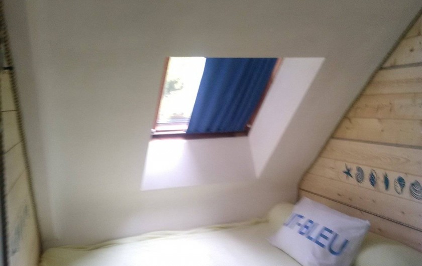 Location de vacances - Villa à Quiberon - petite chambre : cabine avec velux