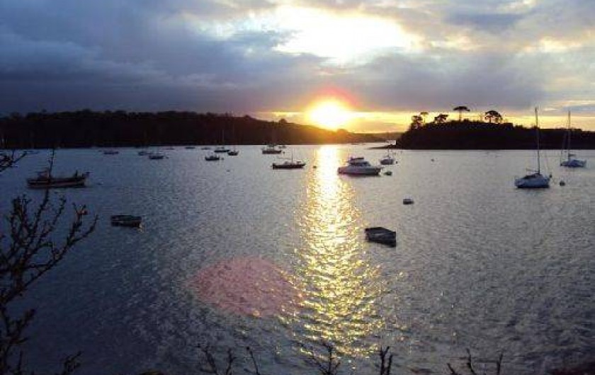 Location de vacances - Gîte à Saint-Malo - coucher de soleil a 200 metres du gite