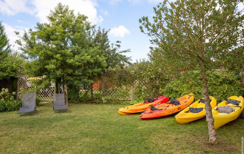 Location de vacances - Gîte à Saint-Malo - des kayaks prêts à servir pour descendre faire un tour sur la rance