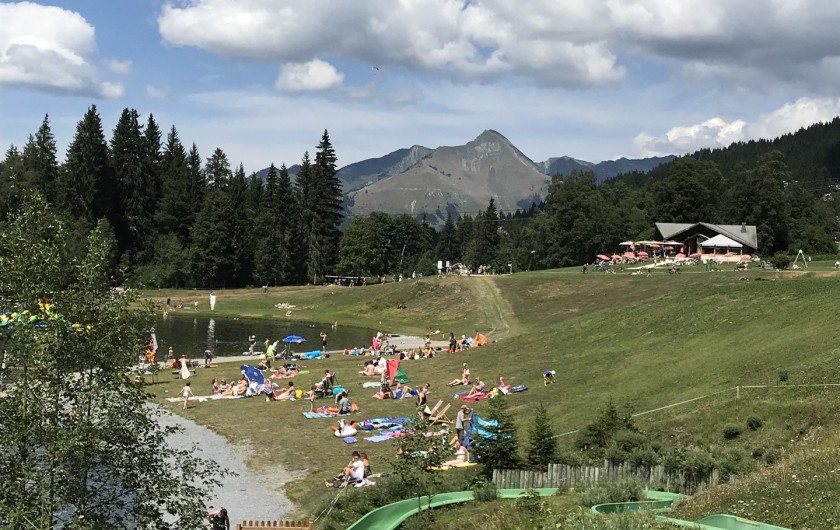 Location de vacances - Appartement à Les Gets - Lac des écoles / été