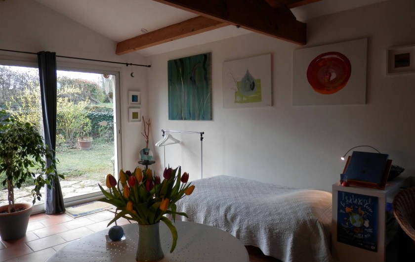 Location de vacances - Chambre d'hôtes à Faycelles - Se laisser accueillir par des fleurs...