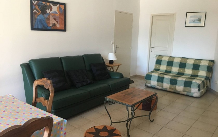 Location de vacances - Appartement à Villeneuve-lès-Avignon - Salon/salle à manger