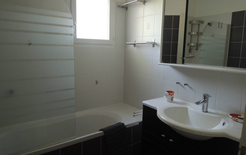 Location de vacances - Appartement à Villeneuve-lès-Avignon - La salle de bains