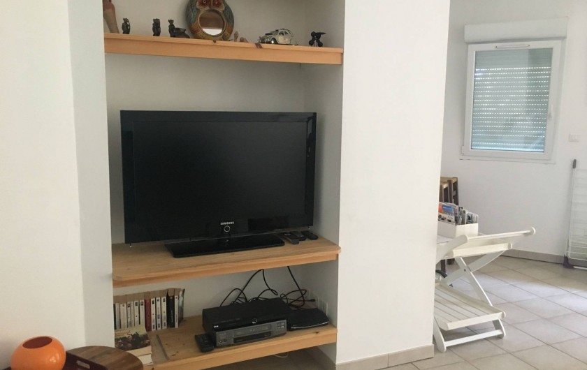 Location de vacances - Appartement à Villeneuve-lès-Avignon - TV Grand Ecran