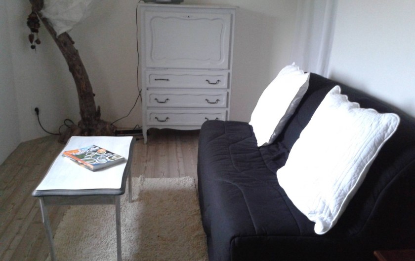 Location de vacances - Chambre d'hôtes à Pupillin - salon tv et bz 160