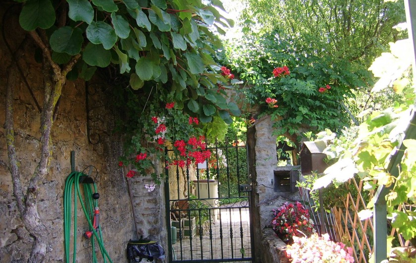 Location de vacances - Chambre d'hôtes à Pupillin - le jardin