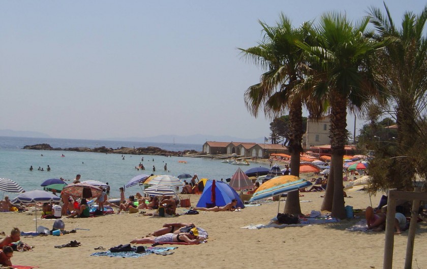 Location de vacances - Appartement à Le Lavandou - plage st clair