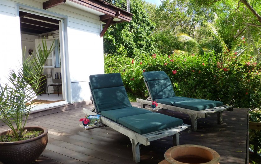 Location de vacances - Gîte à Le François - Terrasse devant la chambre avec vue sur mer