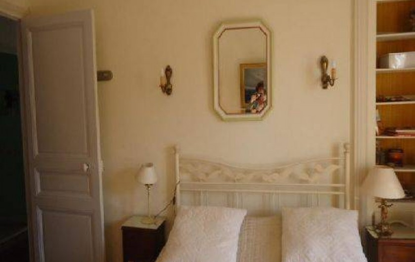 Location de vacances - Appartement à Saint-Malo - chambre sur mer