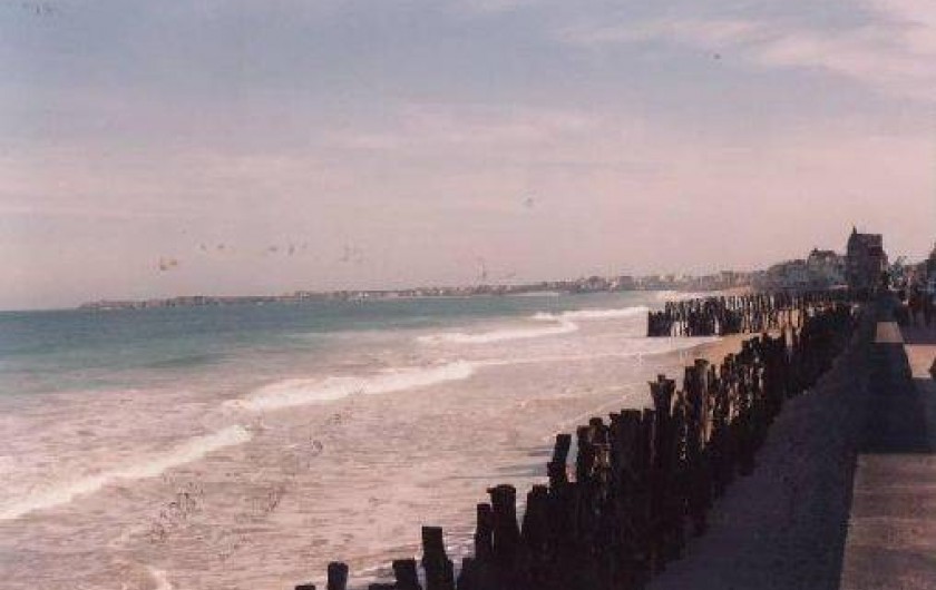Location de vacances - Appartement à Saint-Malo - plage du sillon avec ses pieux
