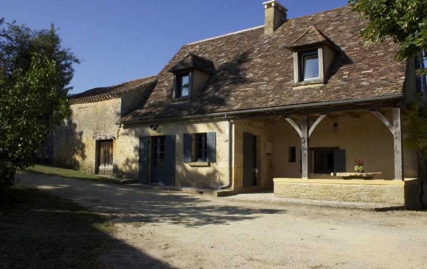 Location de vacances - Gîte à Saint-Avit-Sénieur - Avant du gîte sud