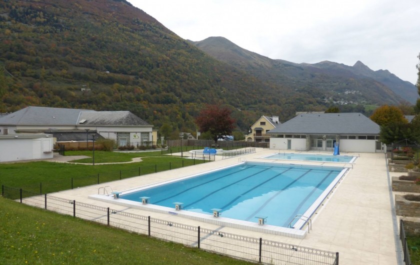 Location de vacances - Gîte à Esquièze-Sère - PISCNE MUNICIPALE    A    LUZ ST SAUVEUR 1 KM DU GÏTE
