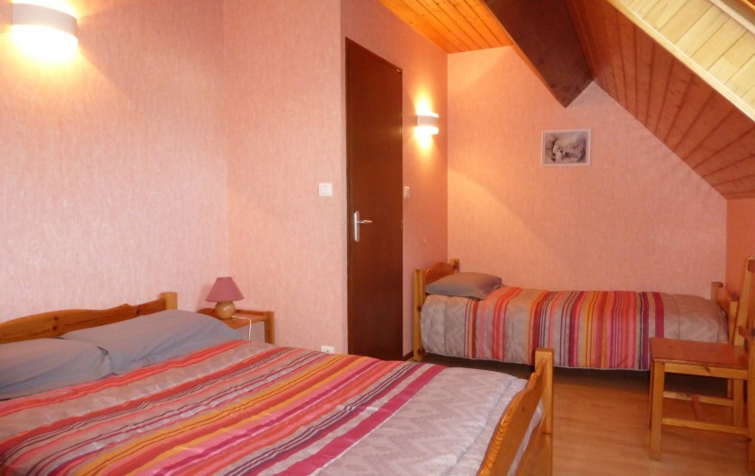 Location de vacances - Gîte à Esquièze-Sère - CHAMBRE  2 lits