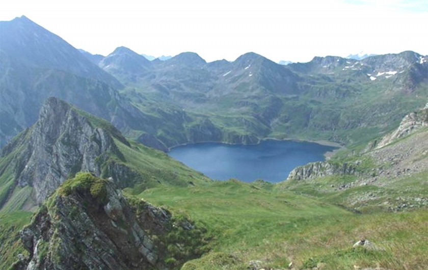 Location de vacances - Gîte à Esquièze-Sère - LE LAC BLEU  sublime