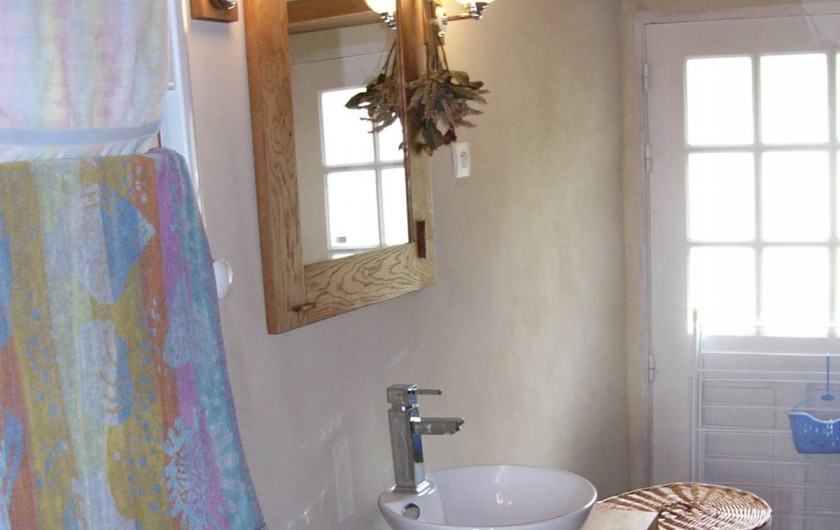 Location de vacances - Gîte à Surtainville - La Salle de Bain