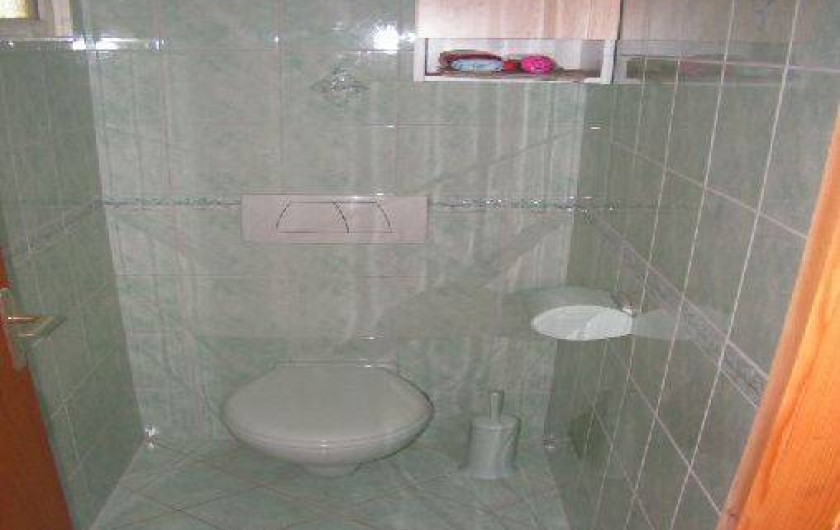 Location de vacances - Chalet à Le Clerjus - WC du rez-de-chaussée